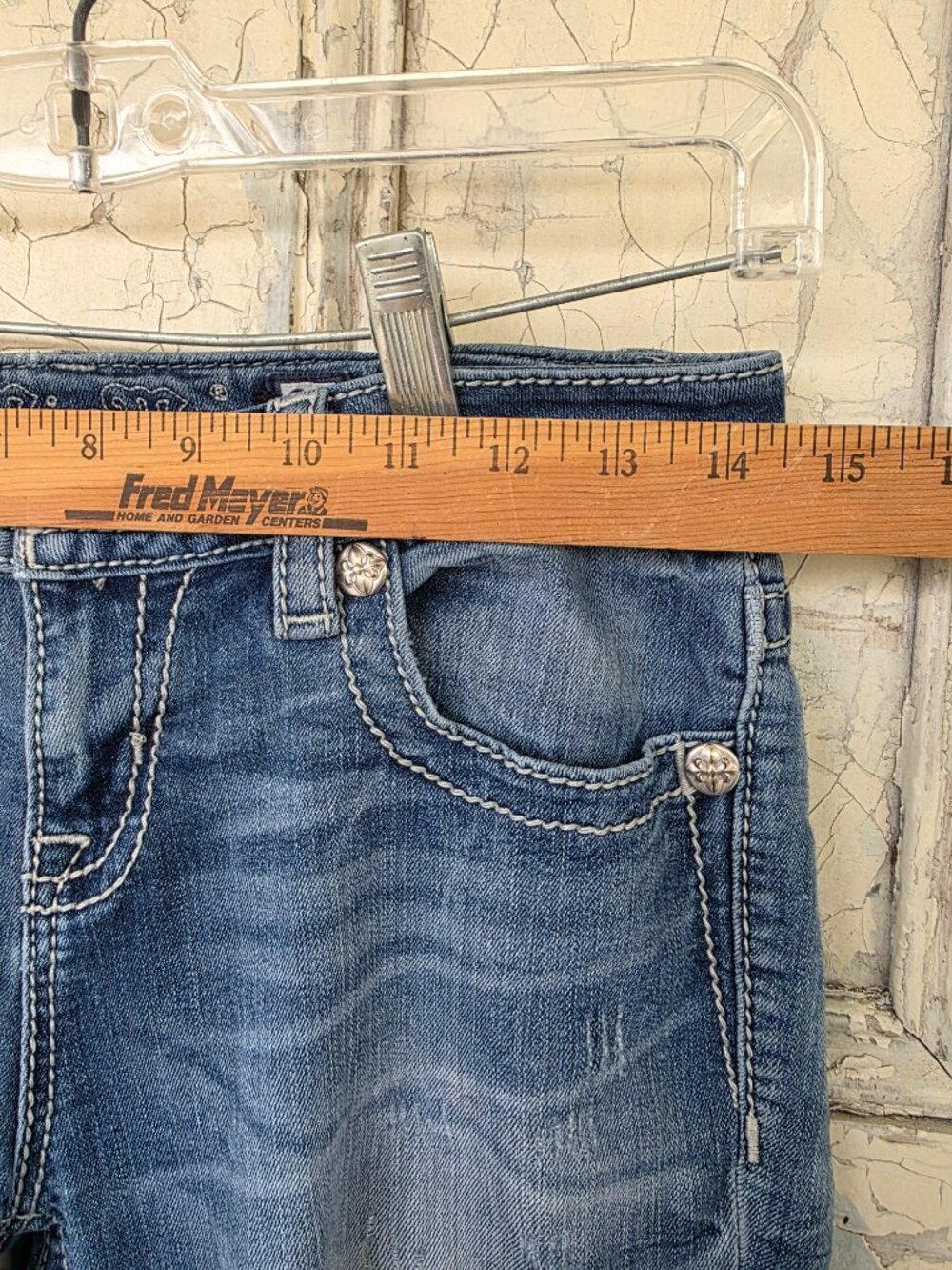 Miss Me Womens Standard Boot Fleur de Lis Distressed Jeans size 28 - Picture 11 of 11